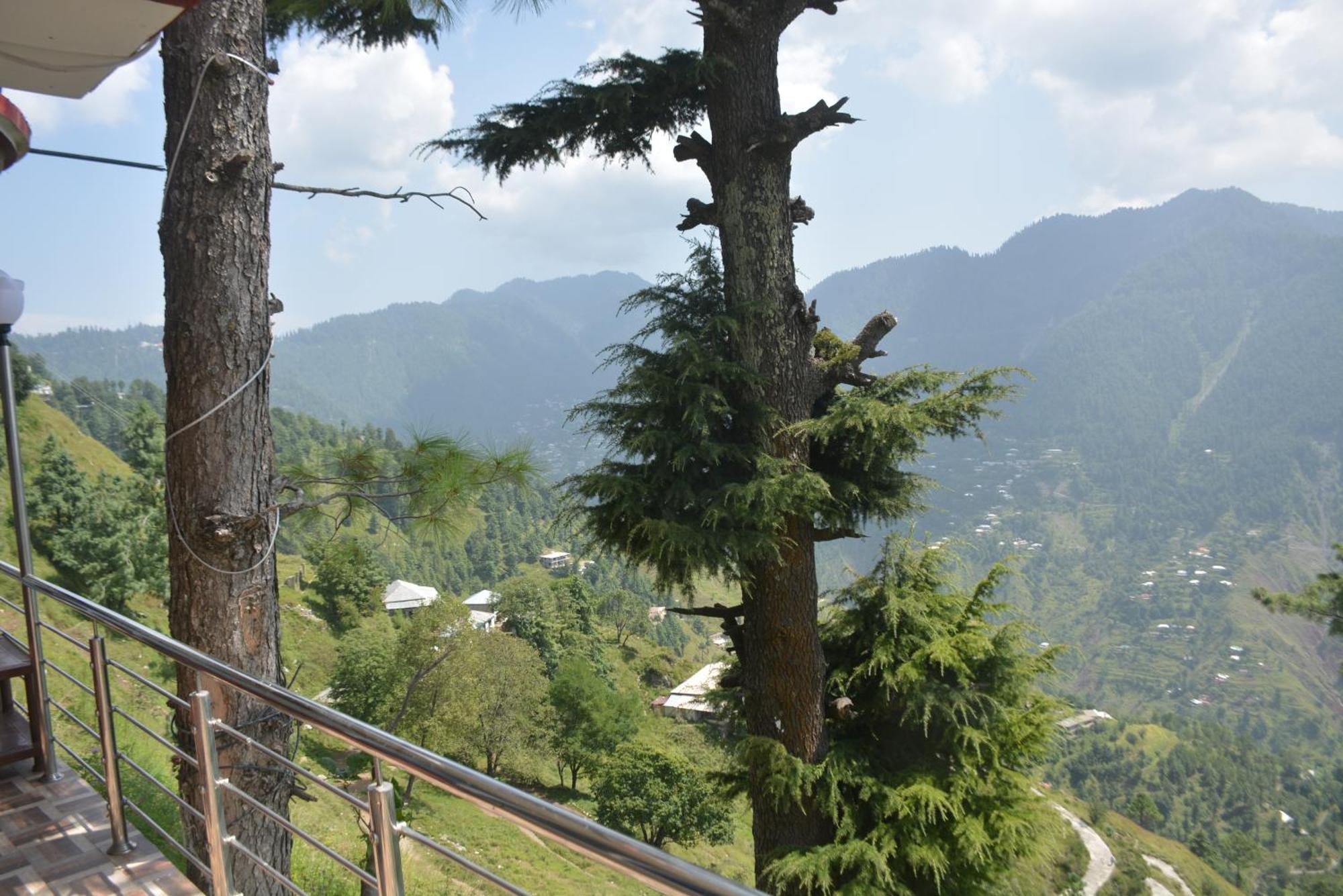 Eagle Nest Cottage, Kala Bagh Nathia Gali Exterior photo