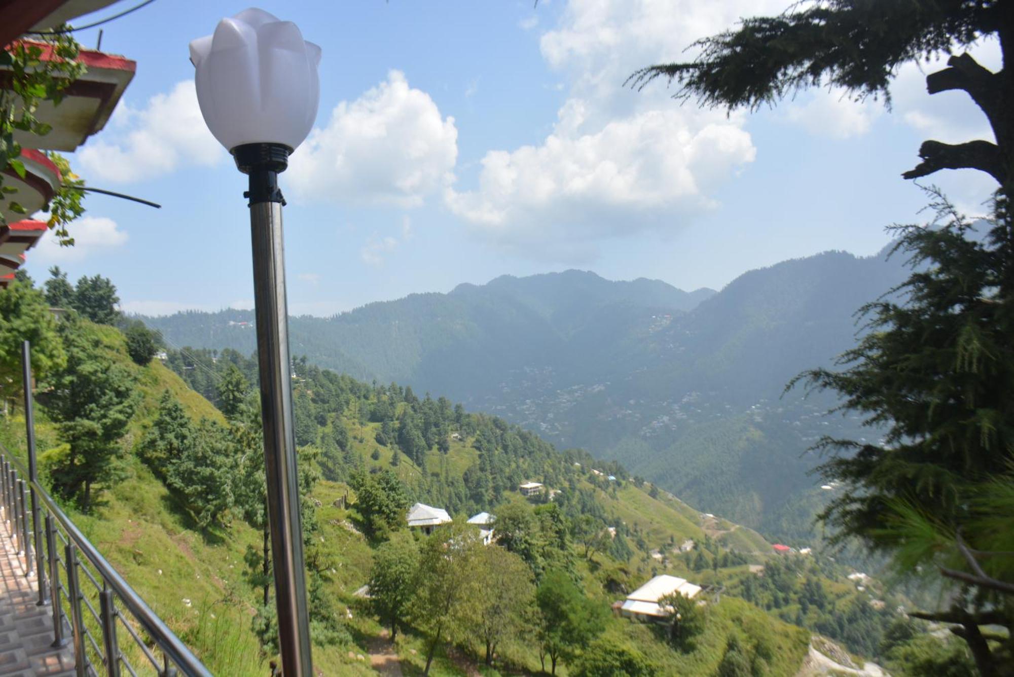 Eagle Nest Cottage, Kala Bagh Nathia Gali Exterior photo